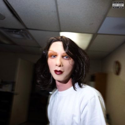 yungtaxo's profile picture. 