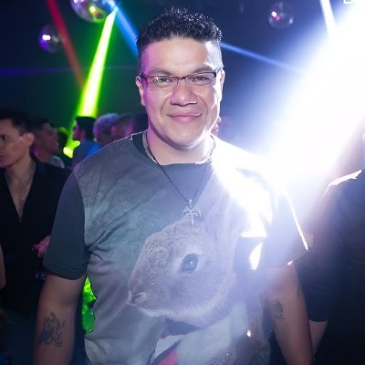 DJ &Producer. Producer & Host of Bedroom Sessions Radio Show
DJ Resident Púrpura Club & Columnista #ReporterosMX