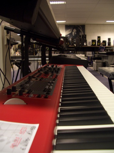 Huigens Music is de muziekwinkel in het Oosten. Met 102 jaar aan ervaring het adres waar naast een goede prijs, service bovenaan staat.
