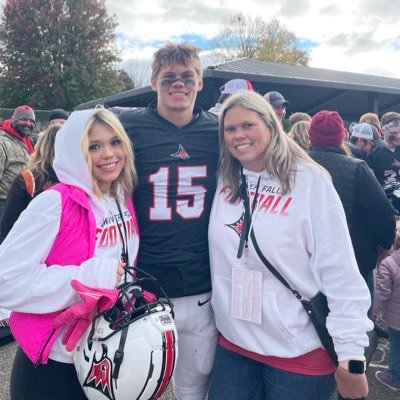 Proud dad of @jake_hilton_ and Jordan. Loving husband to @Stacey00hilton. Steel City fan kicking it in the high desert of Arizona. #Renegade #412 @UWRFFootball