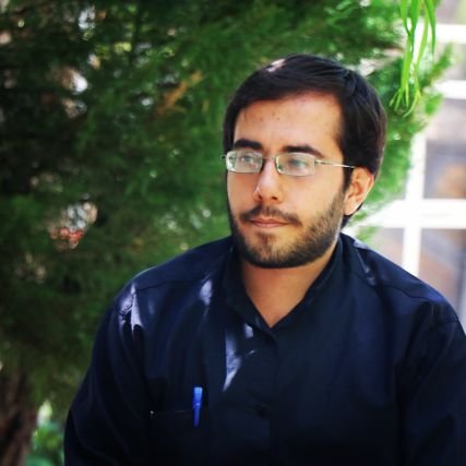 دانش آموخته معماری،
عکاس،خبرنگار،فعال رسانه و فضای مجازی
مسلمانم به اسلام خمینی ره