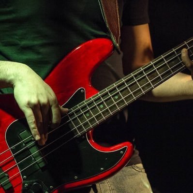 Abogado y guitarrista/cantante en Sol Desnudo