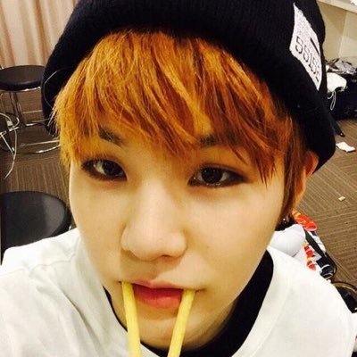 yoonghostie's profile picture. 