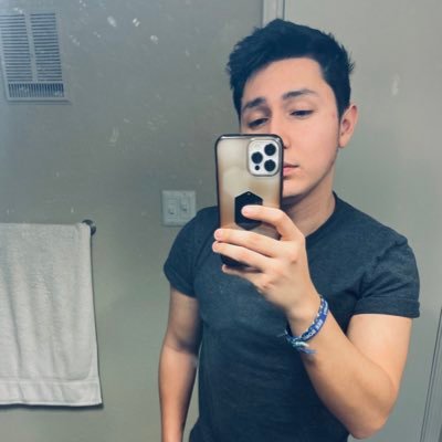 AngelSlayer14's profile picture. 