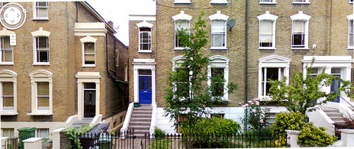 clarissakproper's profile picture. Daily postings of the best private lets straight from landlords across the creative and vibrant South East London. No agents and no fees.