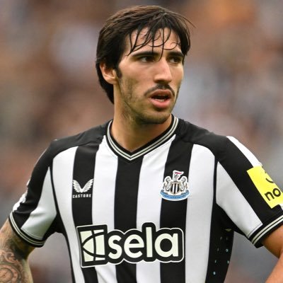 NUFC Supporter yesterday, today and till my last day ⚫️⚪️⚫️⚪️