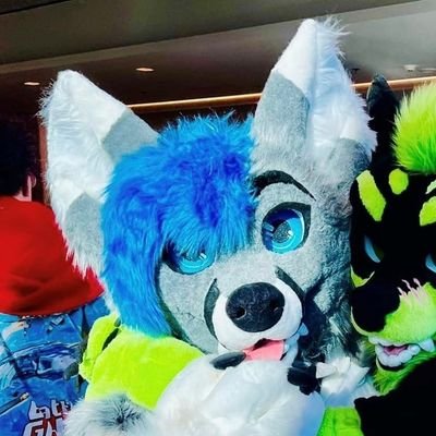 Foxeh_Blue's profile picture. Im just a silver fox, doing my silver fox thing. Be prepared for artwork and photo spam from me.