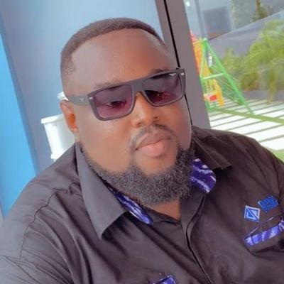 Architect 4rm  🇬🇭/CEO of @sazzybakery @zefrraconsult @whitetigerenterprise /@chelseafc for life