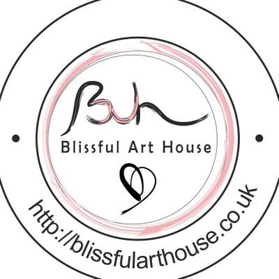 Art studio that take pride in its uniquness of artisan gifts, personalised wood cards, bespoke jewellery and fused glass. #artstudio #giftshop #fusedglass