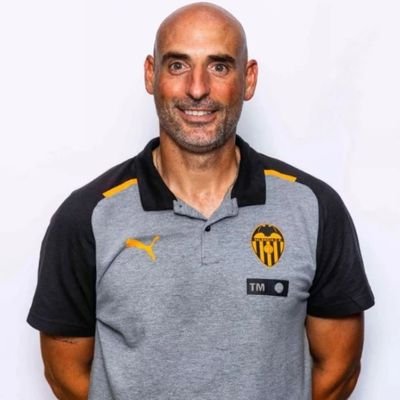 Técnico en la Academia Valencia CF.