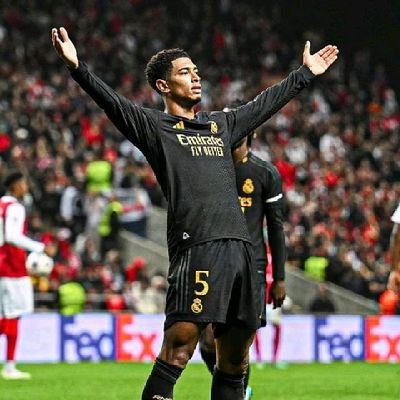 BasheerAdeniran's profile picture. Fashion designer 
Wizkid fc 🦅❤️
A die hard real madrid fan 🤍❤️