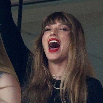 SWIFTIE 💚💛💜❤️🩵🖤🩷🩶🤎💙🤍||Fill up your own cup and let them fall in love with the overflow-HS|| love on tour forever