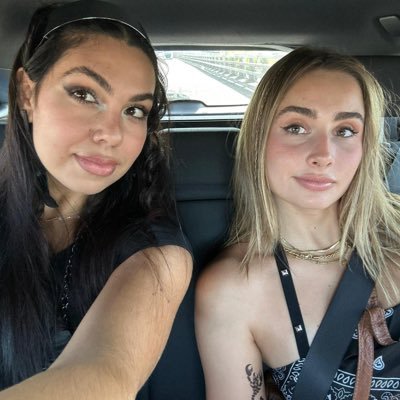 cris_goya's profile picture. 