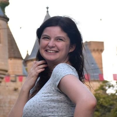 Translator/Querying author. 26.
One fifth of the @goditripoditri VA pod.
Join us at @Save_Va_!
She/her. 🌈
https://t.co/zmnpuPh6vT