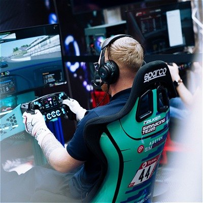 26 | Professional Esports Driver @DoerrEsports & Falken Simracing Team | F1 Esports semi finale, challenger Series, Pro Exhibition | jonasruetten8@gmail.com