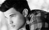 esse FC dedico a todos q amam o Tay como eu e fazem dele a maior prioridade de sua vida. Dedico a vcs todos e principalmente ao homenagiado Taylor Lautner
