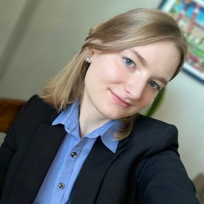 warninglaura's profile picture. she/her • psych pgy-1