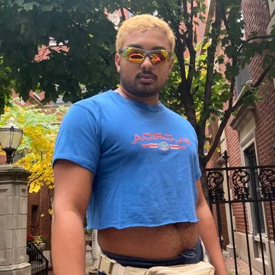 ezc333's profile picture. tweeting into the void | aspiring beefcake