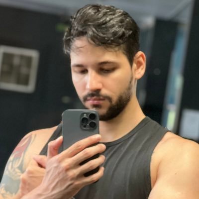 mvncarvalho_'s profile picture. Engenheiro e otaku que gosta de musculação