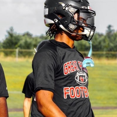 ‘2025 👨🏽🎓, Great Falls 6’1 Qb , 3.0 gpa . cell 9802696829