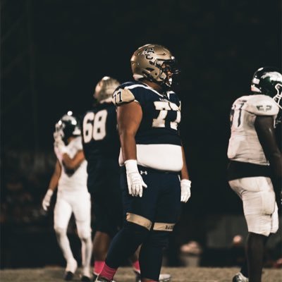 Central Catholic Modesto | 6’2🆙315lbs | OL, DL class 2025 | GPA 3.2 (209-996-9890) @Jr.sackings15@gmail.com NCAA ID# 2401199229