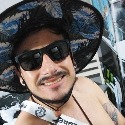 Salvando vidas na maioria das vezes a minha🤔
Salvando Risos😁