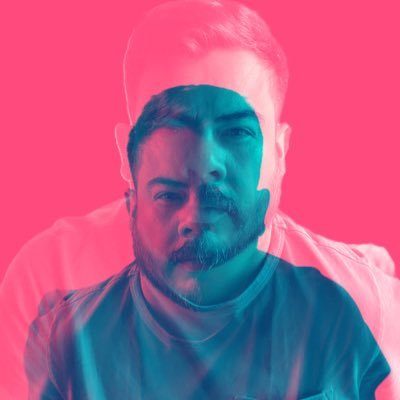 Tengo una cámara que toma bonitas fotos. Texican. Director creativo de mi IG. Selfista y gluten-friendly. Tweets basados en hechos reales. 🧔🏻🤠👽🚭📸🏳️‍🌈🐝