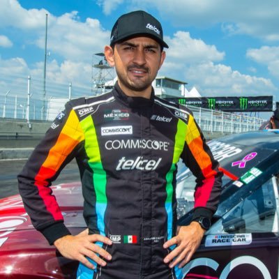 Piloto CommScope-Telcel en Nascar México. - @escuderiatelmex @telcel_racing -