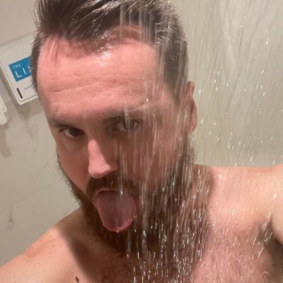 RandomRobTwitch's profile picture. Bringer Of The Party - Ambassador Of Headbands - @PUBG Partner - https://t.co/HOHXBLs2v5 - Business email - randomroblive@gmail.com - Bend, Oregon