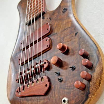 Dolphin Bass Instrumentsさんのプロフィール画像