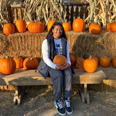 risaavaafuti's profile picture. 22 | philippians 4:13 | 🤼‍♀️