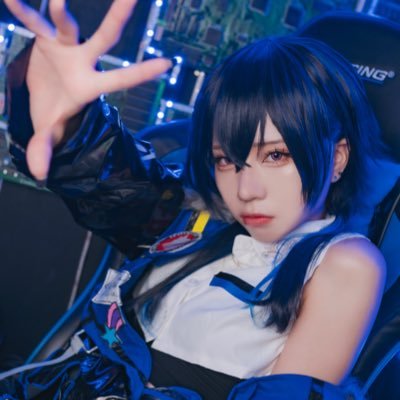 コスプレをする人🫶たまにゲーム配信🎮男装垢→@elu_mensサブ垢→ @emano_sabuaka お仕事のご連絡→ema.kurosaki.cos@gmail.com ほぼお賽銭箱のファンティア→ https://t.co/EAb0OwmfS9