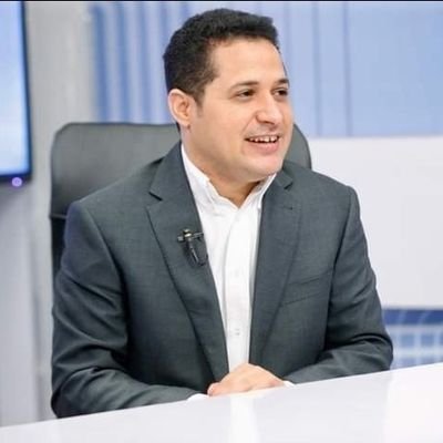 Comunicador, Político, Estudio Derecho, experto en marketing político y comunicación política.
