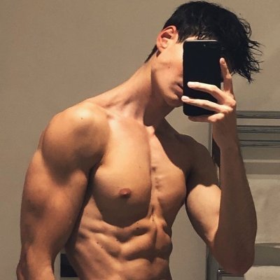 JakeSmi36225993's profile picture. I'm a personal trainer