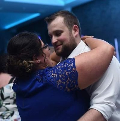 dec6023's profile picture. 