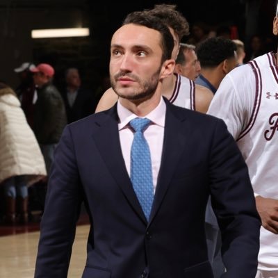 💼 Assistant Coach • @fordhammbb ||📍NYC || Villanova Wildat @NovaMBB • Alum ‘16 & ‘18✌🏼