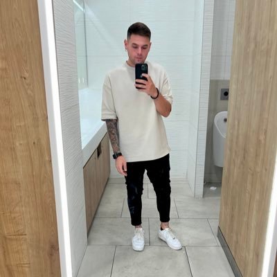 fede_strupini's profile picture. Estamos casi todos los días en Twitch 🎮