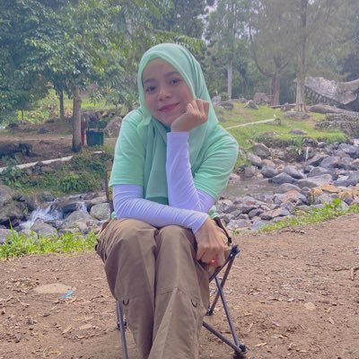 anggiaPa's profile picture. Book https://t.co/4prEFHQrg0 to write&paint.optimistic.Allah's https://t.co/1CDQ4HLFvH.lovable