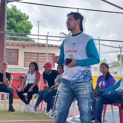 Venezuela 🇻🇪 Joven Milintante Del Municipio Caroni 
👨‍💼Politico 
(COMISIONADO MUNICIPAL A.E JSPUV-CARONI)