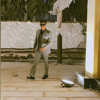 RajatNarayanSi5's profile picture. Proud Indian 🇮🇳 
Love My Family , Singing , Acting n Cricket
#HarHarMahadev #JaiShriRam 🙏❤️