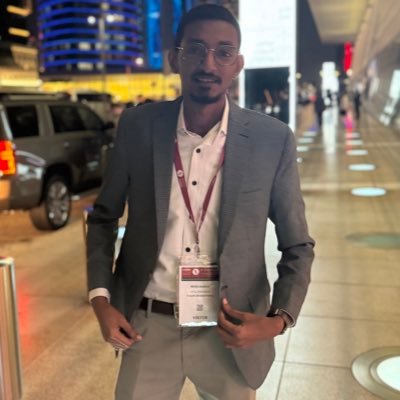 يا كاتب التاريخ..
لا تغلق الصفحات..
أصبر دقيقه جاييك 😌