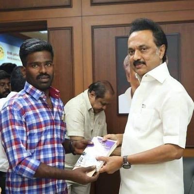 கலைஞரிஸ்ட்
𝐃𝐌𝐊 𝐈𝐓 𝐖𝐈𝐍𝐆 ஒன்றிய ஒருங்கிணைப்பாளர் (social media)