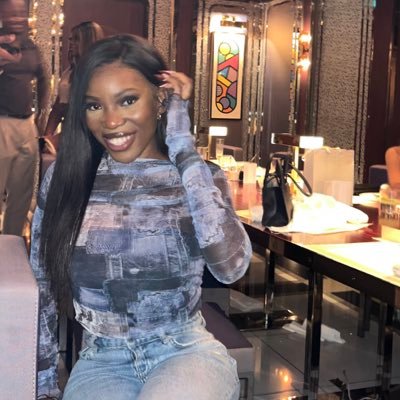 Creator of @financeguru_ | God driven | My first digital product out now ⬇️