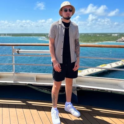 iso_j7's profile picture. just chillin😅