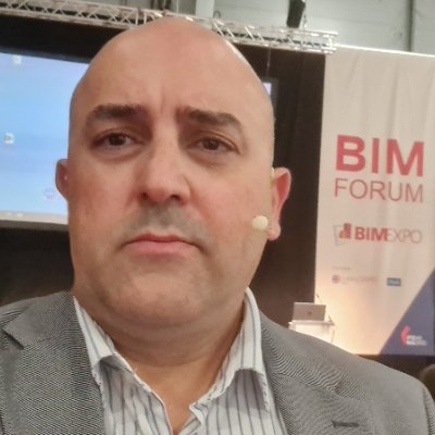 Arquitecto Técnico-Ing. Edificación de profesión y pasión. Inmerso en la Transformación Digital #BIM #BIMdata #BIGdata