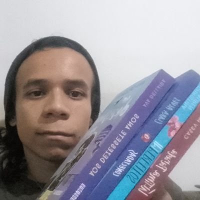 Sou YouTuber crio conteúdo pra internet 🎥. Sou Desenhista,leio é falo sobre livros. 📚 sou um afiliado da Amazon é da shoppe é Magalu.