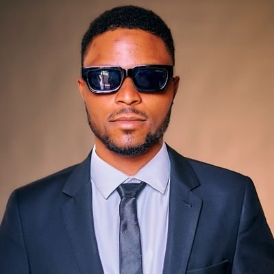 This is the official account of FAISAL RABIU, man with doings! UMYU, COMPUTER SCIENTIST, Yoruba and Hausa tribes, Islamic oriented, left-handed, Politics. 🇳🇬