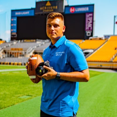 Multimedia Production Coordinator 🎥📸: @audacy Pittsburgh 📻 @KDKARadio | https://t.co/MMKpCSxDTe | @937TheFan | https://t.co/YR13W2WPOw |