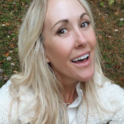 realbrandiilove's profile picture. In a world full of trends, I want to remain a classic.