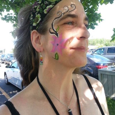 🇨🇦Palmist👐& Earth Warrior🌎 fighting 4 every living being and our planet✌️Using my natural gifts & abilities to guide, teach and help others❤️